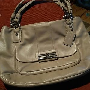Large coach hobo
